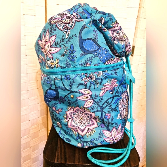 Vera Bradley Other - Vera Bradley peacock garden large expandable back sack duffle